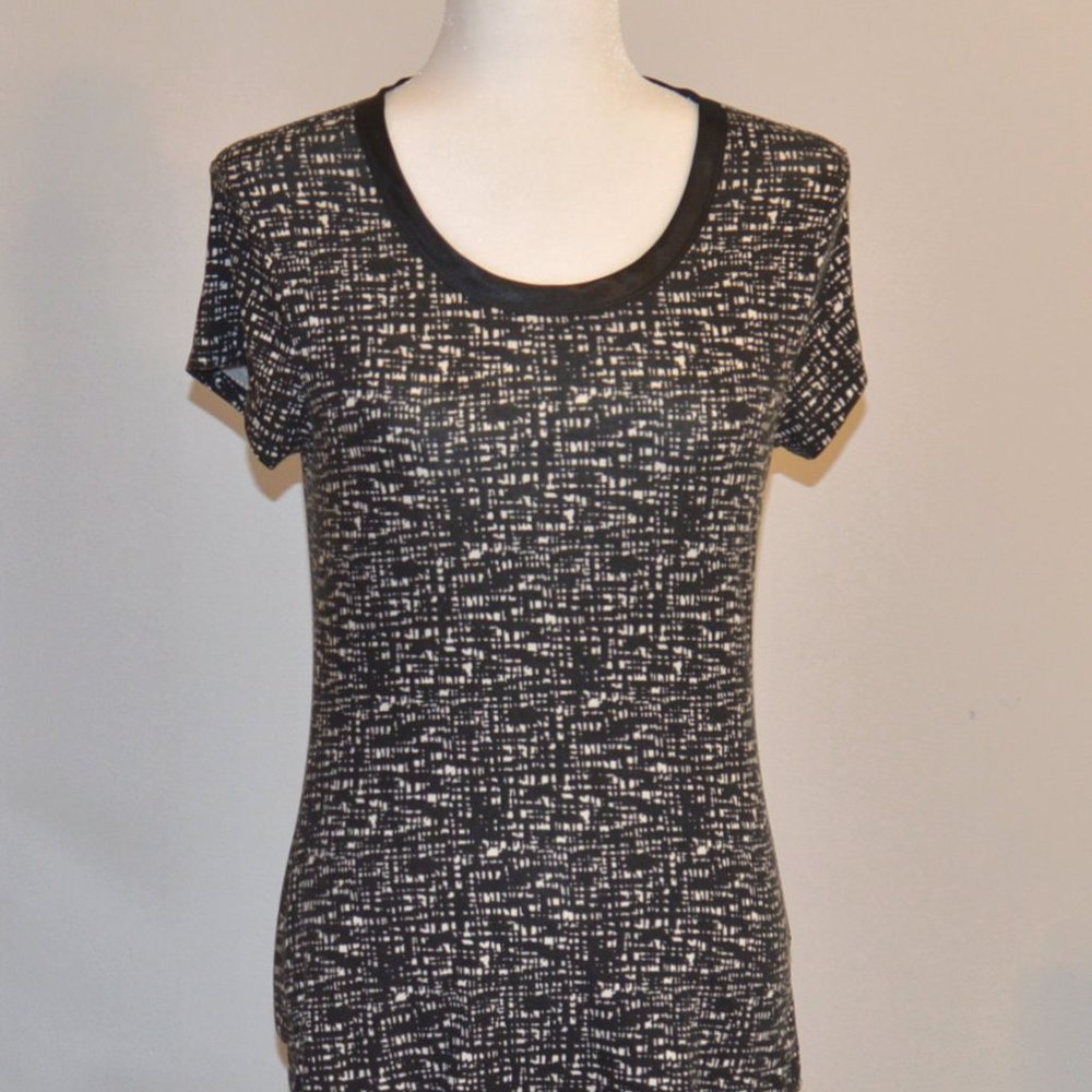 8/$20 Banana Republic Top